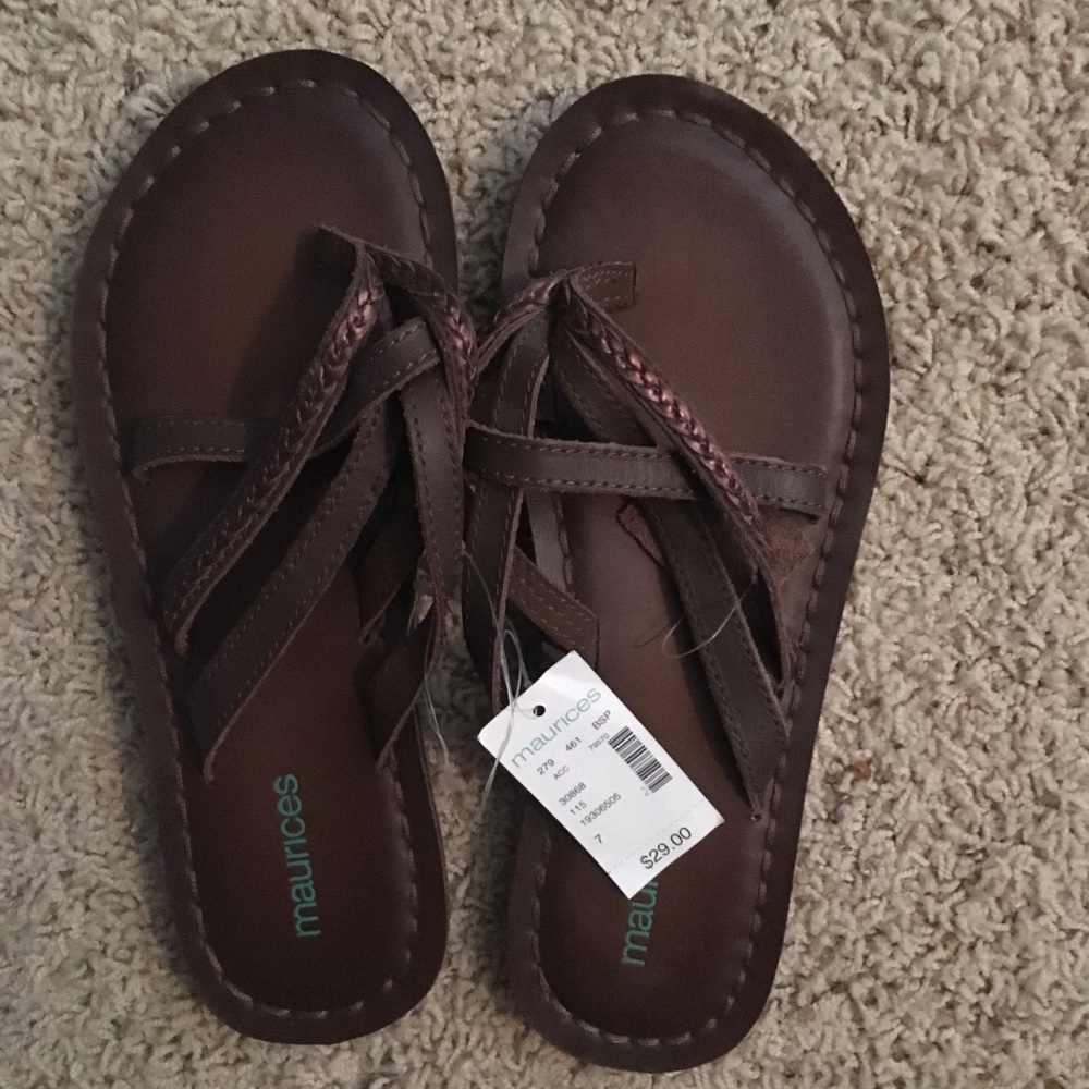 BNWT Maurice’s brown sandals